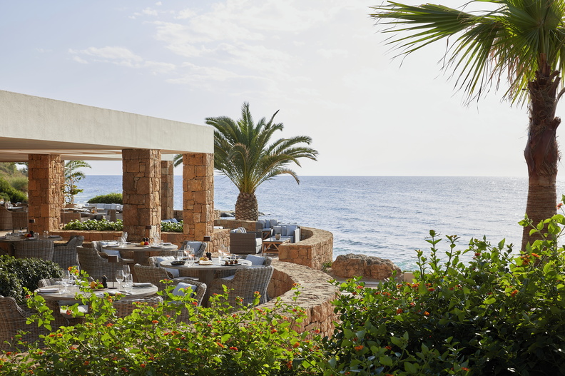Tiara Holidays - Sani Club - cabana restaurant